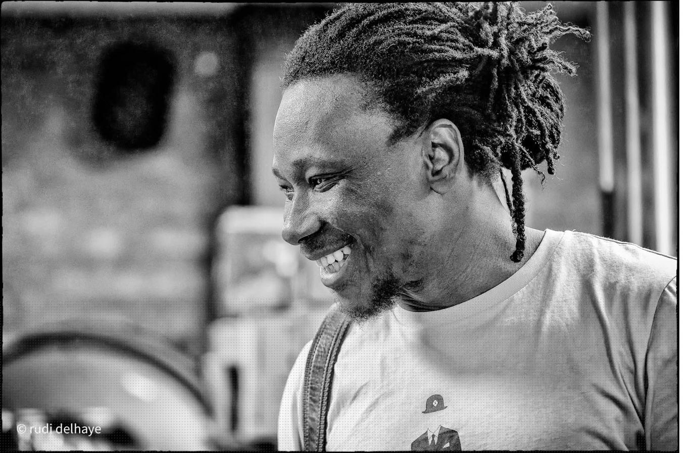 Moussa Dembélé smiling backstage